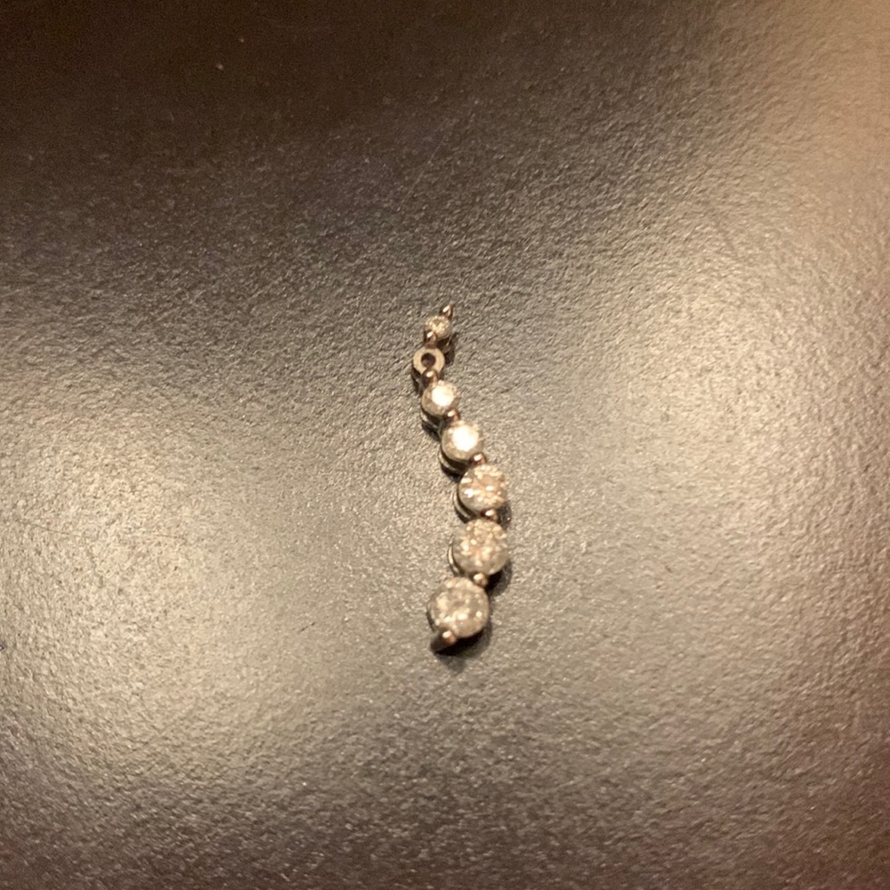 Diamond necklace pendant